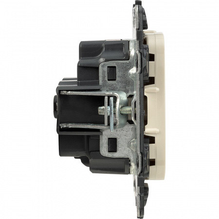 Legrand Valena ALLURE DIY Сл.кость Розетка 1-ая с/з, безвинт.зажим