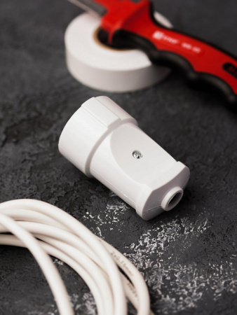 EKF PROxima Гнездо штепсельное с/з бел. 16А 250В