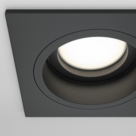 Встраиваемый светильник DL026-2-01B Maytoni Atom