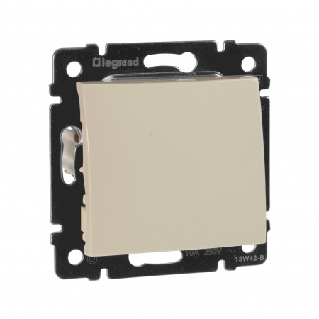 Legrand Valena Крем Выключатель кнопочный 1-клавишный