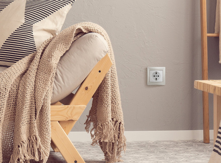 Legrand Valena Бел Розетка 1-ая с/з