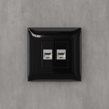 DKC Avanti Компьютерная розетка RJ-45 без шторки в стену, кат.5e двойная экранированная, Черный квадрат