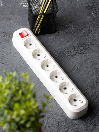 EKF PROxima Колодка 6 гнезд 16А 3,5кВт c выкл. с/з Эксперт