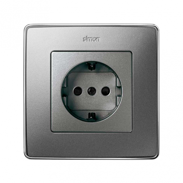 Simon 82 Detail Накладка на розетку двухполюсную с заземляющим контактом, с защитными шторками,алюминий-графит