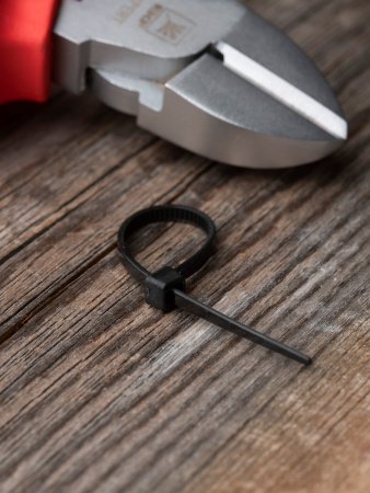 EKF Basic Хомут нейлоновый черный (2,5х60) (100шт.)