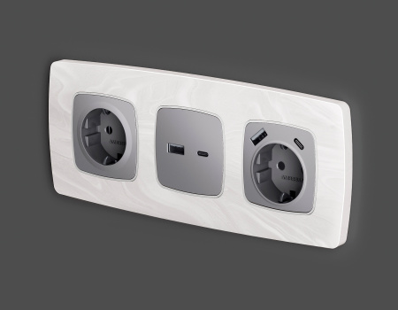 Лицевая панель OMEGA (Сталь матовый) для электрической розетки с заземлением со шторками 2USB A+C QUANT OP5100