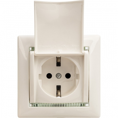 Legrand Valena Бел Розетка 1-ая с/з с крышкой