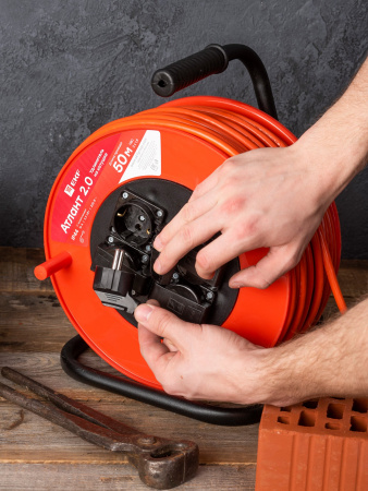 EKF PROxima Удлинитель на катушке "Атлант 2.0" 4 гнезда 50м с заземлением ПВС 3*1,5 16А/3,5кВт IP44