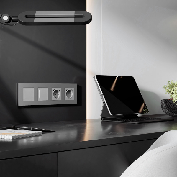 Рамка из поликарбоната на 4 поста Slab серебро софт W0042965