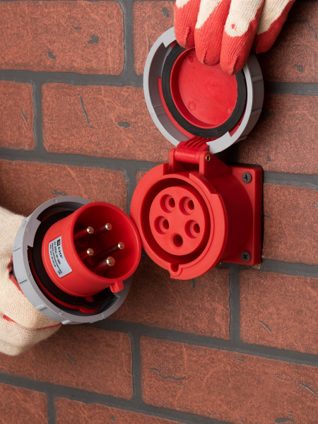 EKF PROxima Розетка стационарная внутренняя 3252 3Р+РЕ+N 32А 380В IP67