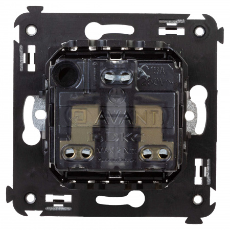 DKC Avanti Черный квадрат Розетка 2P+E со шторками