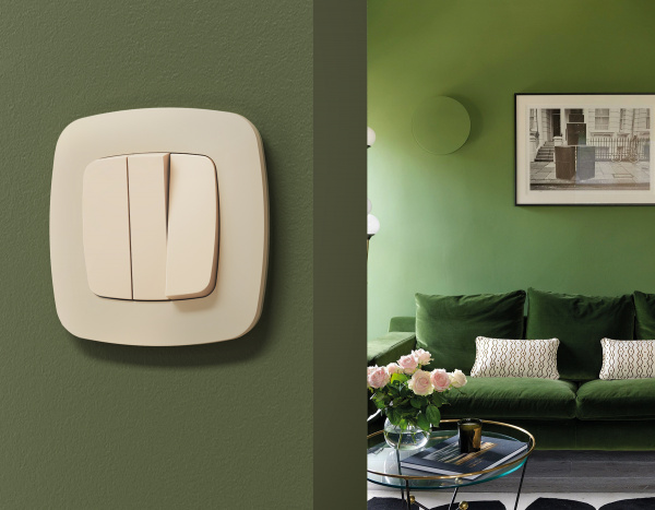 Лицевая панель OMEGA (Бежевый матовый) для 3-кл выключателей QUANT OP3250