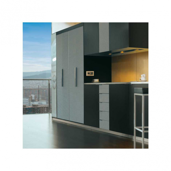 Simon 82 Алюминий Накладка розетки 1-ая с/з с крышкой