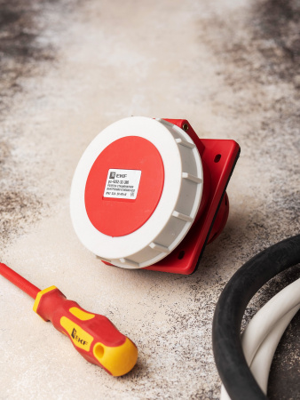 EKF PROxima Розетка стационарная внутренняя угловая 4252 3Р+РЕ+N 32А 380В IP67