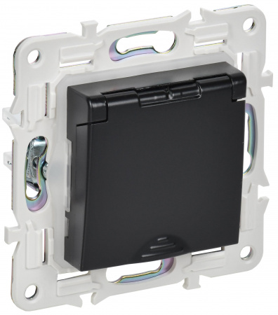 IEK SKANDY Черный Розетка с/з с защитными шторками и крышкой 16А IP44 SK-R11Bl