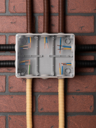 EKF PROxima Коробка распаячная КМР-050-042пк пылевлагозащищенная, 10 мембранных вводов, уплотнительный шнур, прозрачная крышка (190х140х70)