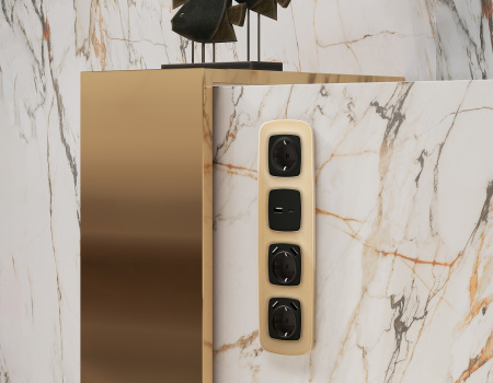 Рамка OMEGA Radian (Шампань Стекло органическое) 1-ая OF320601