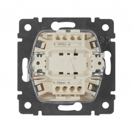 Legrand Valena Крем Выключатель 1-клавишный