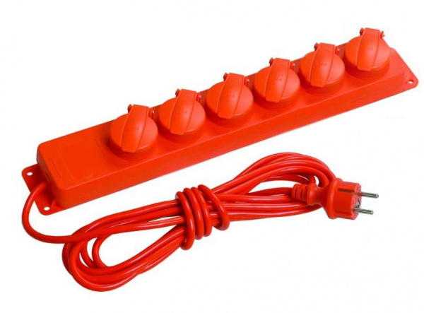 IEK Удлинитель У06В 6 места с защитными крышками IP44 2Р+PE/5метров 3х1мм2 16А/250В