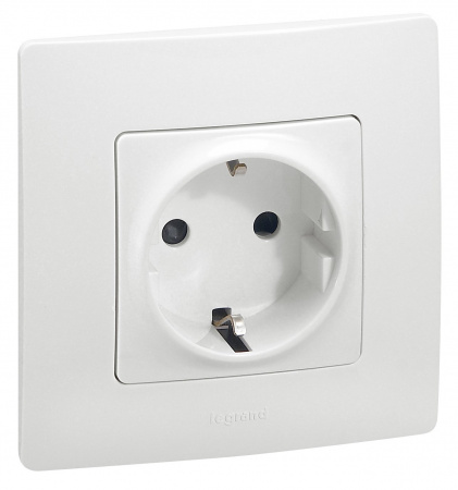 Legrand Etika Белый Розетка с/з, винтовые клеммы