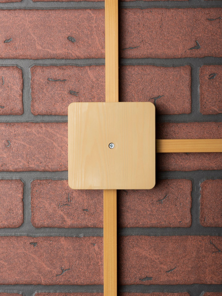 EKF PROxima Коробка разветвительная КМР-030-032кг (100х100х28) с клеммником светлое дерево