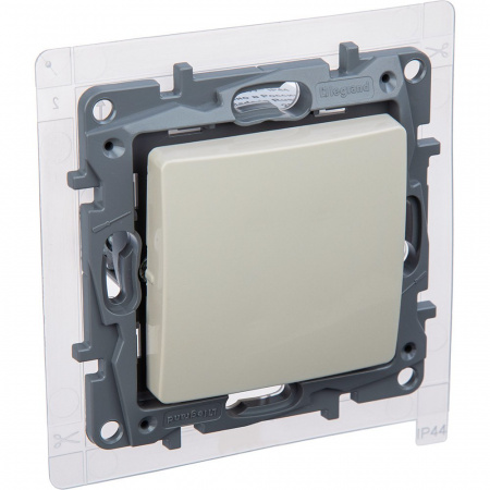 Legrand Etika Слоновая кость Переключатель 1-кл IP44