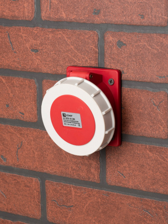 EKF PROxima Розетка стационарная внутренняя угловая 4252 3Р+РЕ+N 32А 380В IP67