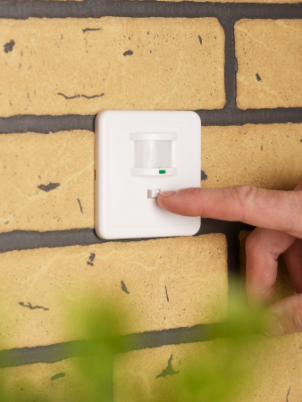 EKF PROxima ИК датчик движения встраив. 500Вт 160гр. до 9м IP20 MS-2000