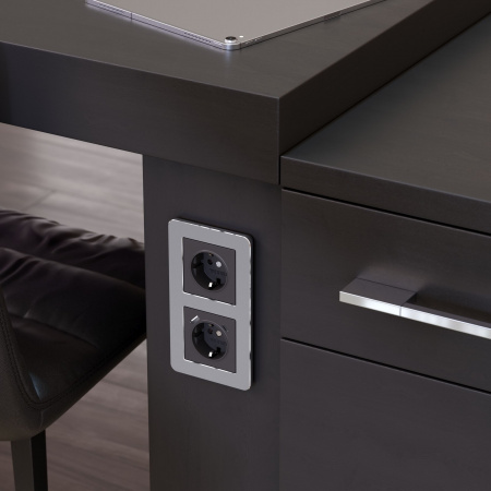 Рамка из металла на 2 поста Platinum алюминий W0022606