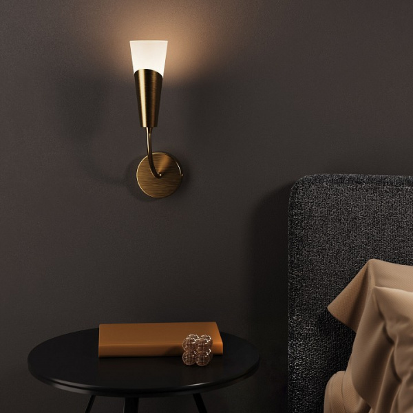 Настенный светильник 60167/1 латунь Eurosvet Rhyton