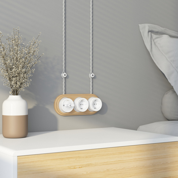 Рамка на 3 поста светлый бук W0035224