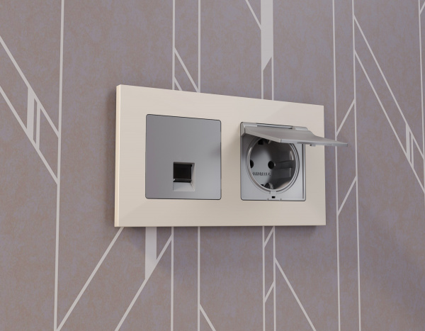 Лицевая панель ALFA (Сталь матовый) для электрической розетки с заземлением со шторками и крышкой IP44 QUANT