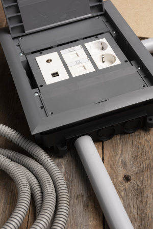 EKF PROxima Коробка напольная под лючок C-Line 24