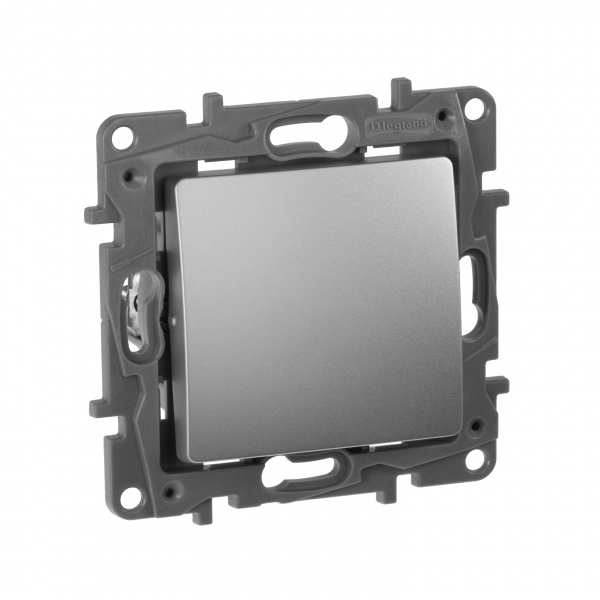 Legrand Etika Алюминий Переключатель промежуточный 1-клавишный, винтовые клеммы, 10AX, 250 В