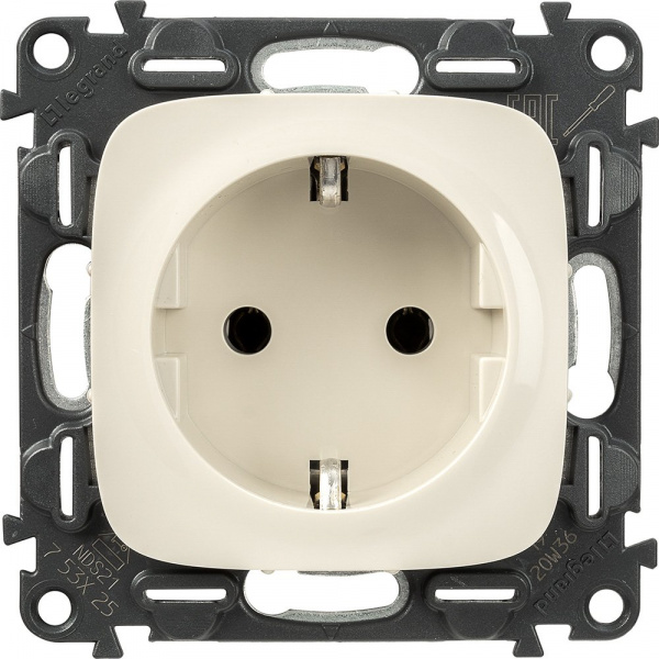 Legrand Valena ALLURE DIY Сл.кость Розетка 1-ая с/з, винт.зажим