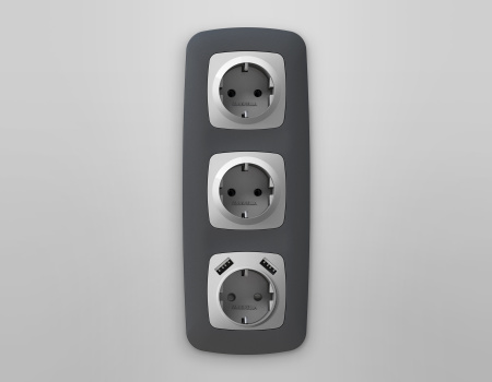 Лицевая панель OMEGA (Серебро глянец) для электрической розетки с заземлением со шторками 2USB A+A QUANT OP4090