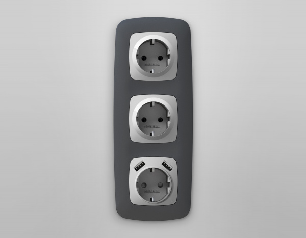 Лицевая панель OMEGA (Серебро глянец) для электрической розетки с заземлением со шторками 2USB A+A QUANT OP4090