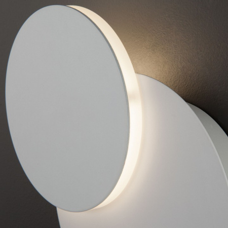 Настенный светодиодный светильник 40135/1 белый Elektrostandard Figure a055772