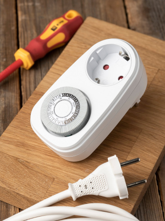 EKF PROxima Розеточный механический таймер SMT-48p 16A суточный