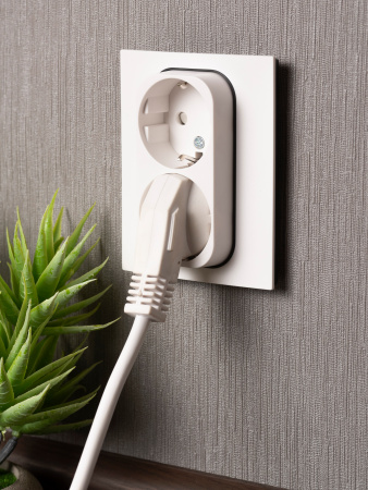 EKF PROxima Стокгольм Белый Розетка 2-ая с/з, со шторками, 16А