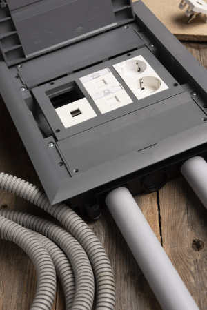 EKF PROxima Коробка напольная под лючок C-Line 12