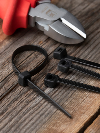 EKF Basic Хомут нейлоновый черный (4,8х150) (100шт.)