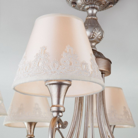Классическая люстра с абажурами 60069/8 серебро Eurosvet Incanto