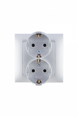 Simon 15 Алюминий Розетка 2-ая с/з литая, 16А, 250В, винт.зажим
