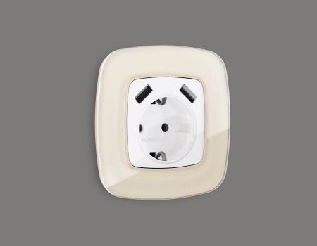 Лицевая панель OMEGA (Белый глянец) для розетки с заземлением со шторками 2USB тип A+A QUANT A1090