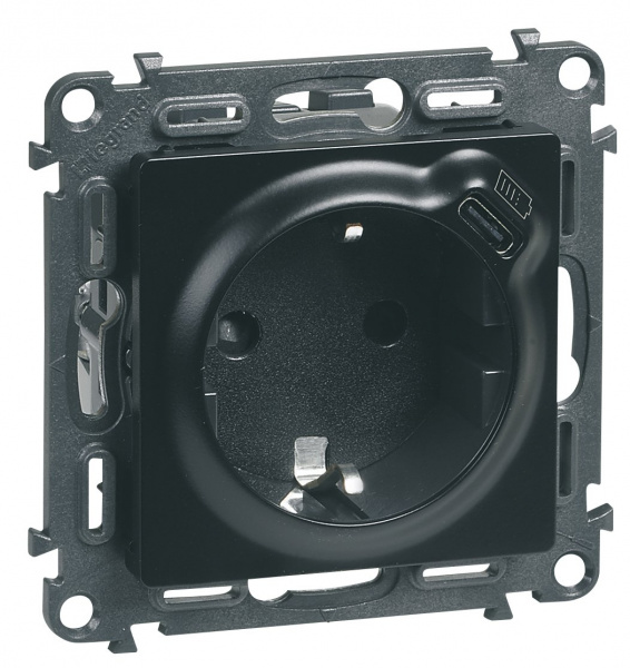 Legrand Valena LIFE. Розетка комбинированная 2К+З 16А ~250В со встроенным зарядным устройством USB C 1.5А 5В. С лицевой панелью. Антрацит.