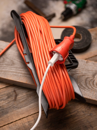 EKF PROxima Удлинитель на рамке "Зевс 2.0" 40м с заземлением ПВС 3*1,0 16А/3,5кВт