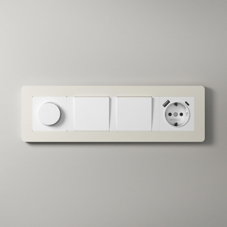 Рамка из поликарбоната на 4 поста Split айвори/белый, soft-touch W0043066