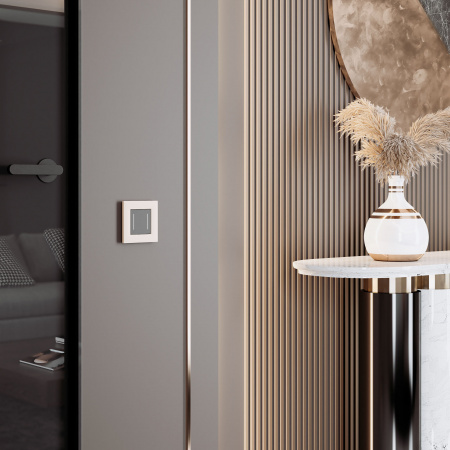 Рамка из поликарбоната на 1 пост Slab айвори софт W0012962