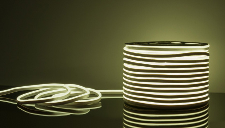 Светодиодный гибкий неон Гибкий неон 220V 9,6W 120Led 2835 IP67 односторонний холодный белый, 50 м Elektrostandard LS 001 220V 9,6 IP67 a040597 Светодиодный гибкий неон Гибкий неон 220V 9,6W 120Led 2835 IP67 односторонний холодный белый, 50 м Elektrostandard LS 001 220V 9,6 IP67 a040597